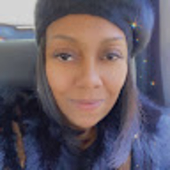 Meet your Posher, Shequilla - Picture 1 of 1